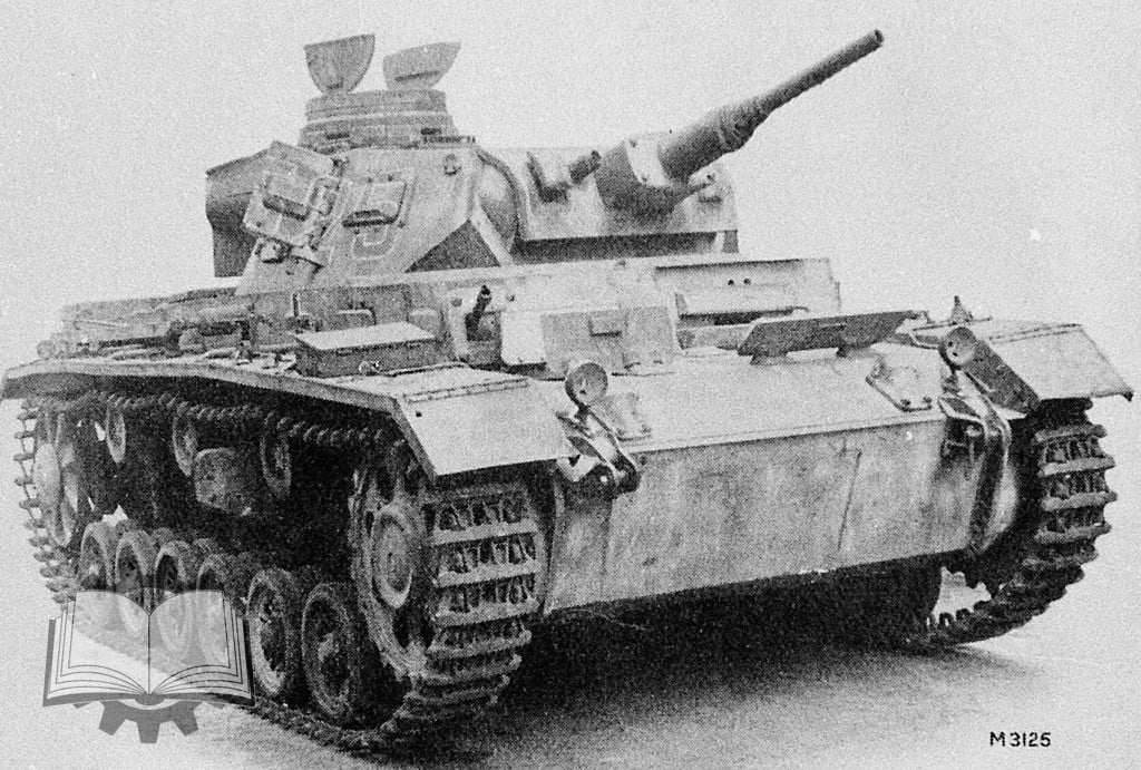 Pz.Kpfw. III Ausf.F 5cm (Fgst.Nr.61080) DAK Pz.Rgt.5 #525 {004}{a} UK (captured during the battles of late 1941 such as ‘Operation Crusader’ (18.11-17.12.1941)).jpg